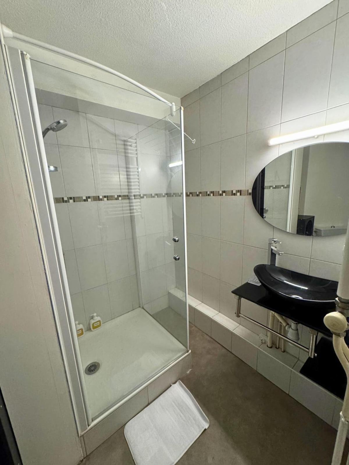 Appartement Majestic - Wifi - Parking - Vue à Dax Extérieur photo